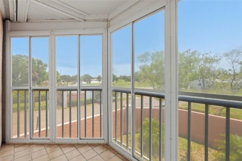 Touwnhouse à louer à Seminole, Floride: 3 chambres, 172.33 m2 № 2109966 - photo 18