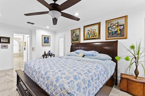 House in Tampa, Florida 4 bedrooms, 239.87 sq.m. № 1807216 - photo 19