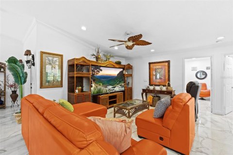 House in Tampa, Florida 4 bedrooms, 239.87 sq.m. № 1807216 - photo 10