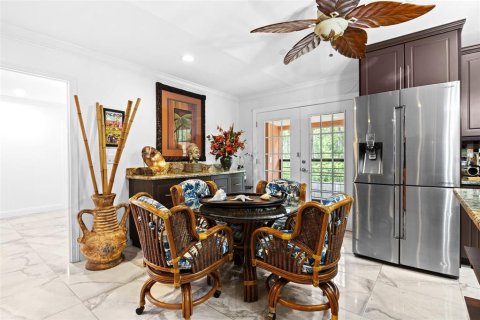 House in Tampa, Florida 4 bedrooms, 239.87 sq.m. № 1807216 - photo 4