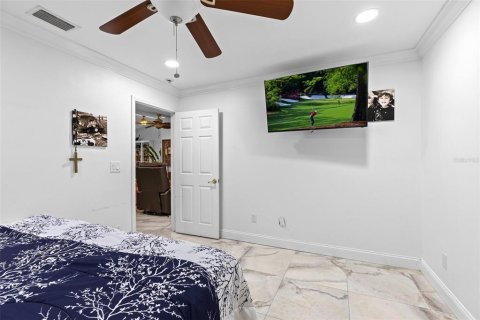 House in Tampa, Florida 4 bedrooms, 239.87 sq.m. № 1807216 - photo 16