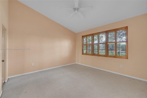 House in Sunrise, Florida 2 bedrooms, 122.63 sq.m. № 1890826 - photo 21