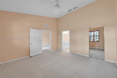 House in Sunrise, Florida 2 bedrooms, 122.63 sq.m. № 1890826 - photo 24
