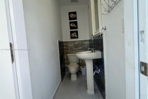 Villa ou maison à vendre à Homestead, Floride: 4 chambres, 211.72 m2 № 1705000 - photo 29