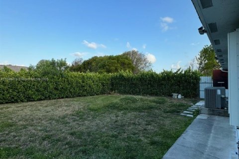 Villa ou maison à vendre à Homestead, Floride: 4 chambres, 211.72 m2 № 1705000 - photo 30