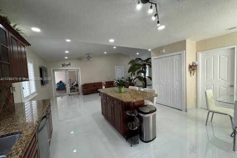 Villa ou maison à vendre à Homestead, Floride: 4 chambres, 211.72 m2 № 1705000 - photo 9