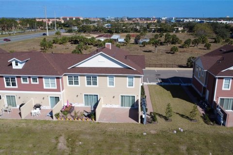 Adosado en venta en Kissimmee, Florida, 5 dormitorios, 197.14 m2 № 1639835 - foto 6