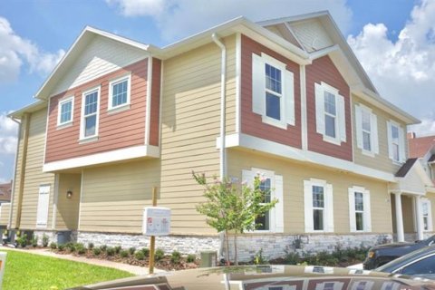 Adosado en venta en Kissimmee, Florida, 5 dormitorios, 197.14 m2 № 1639835 - foto 8