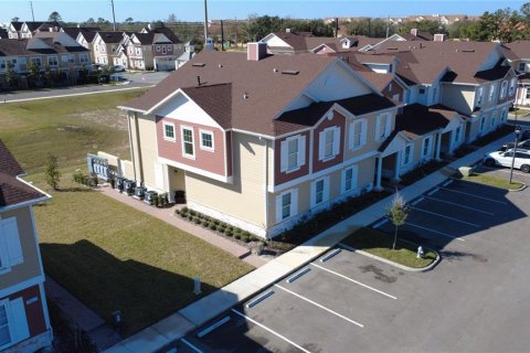 Adosado en venta en Kissimmee, Florida, 5 dormitorios, 197.14 m2 № 1639835 - foto 3