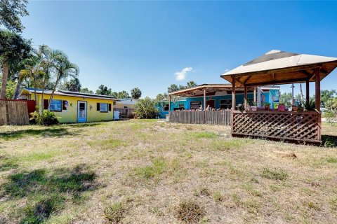 House in Punta Gorda, Florida 2 bedrooms, 129.32 sq.m. № 1908014 - photo 5