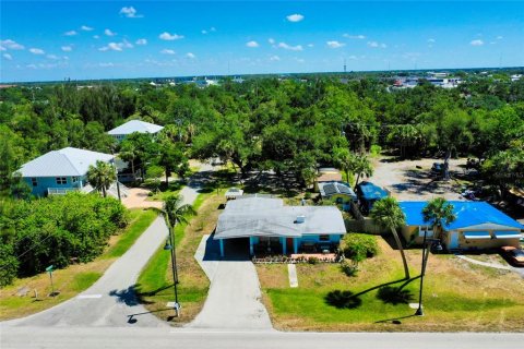 House in Punta Gorda, Florida 2 bedrooms, 129.32 sq.m. № 1908014 - photo 6