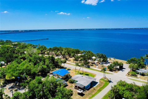 House in Punta Gorda, Florida 2 bedrooms, 129.32 sq.m. № 1908014 - photo 11