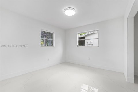 House in Miramar, Florida 4 bedrooms, 152.92 sq.m. № 2061499 - photo 20