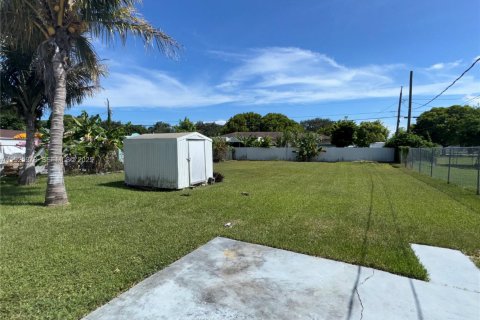 Villa ou maison à vendre à Miami, Floride: 3 chambres, 109.25 m2 № 1984462 - photo 17