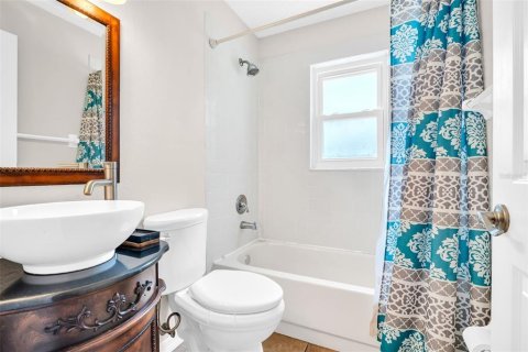 Casa en venta en Palm Harbor, Florida, 3 dormitorios, 146.41 m2 № 1858088 - foto 20