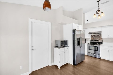Casa en venta en Palm Harbor, Florida, 3 dormitorios, 146.41 m2 № 1858088 - foto 16