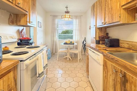 Copropriété à vendre à Lauderdale Lakes, Floride: 2 chambres, 89.19 m2 № 2083882 - photo 12