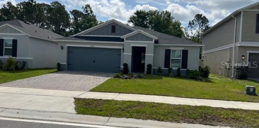 Villa ou maison à Clermont, Floride 4 chambres, 158.58 m2 № 2413764