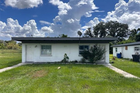 Commercial property in Tampa, Florida 2 bedrooms, 214.79 sq.m. № 2366586