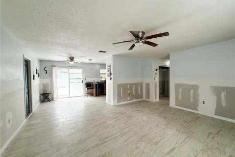 Casa en venta en Crystal River, Florida, 3 dormitorios, 103.49 m2 № 1769111 - foto 6