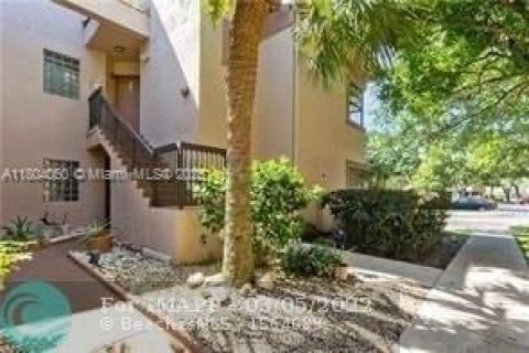 Condo in Plantation, Florida, 3 bedrooms  № 1740149 - photo 1