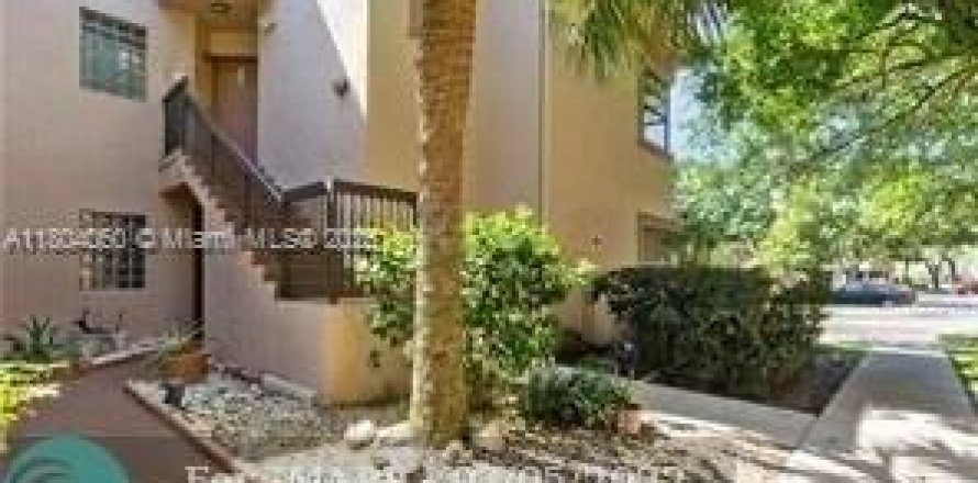 Condo in Plantation, Florida, 3 bedrooms № 1740149