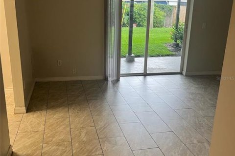 Condominio en alquiler en Orlando, Florida, 2 dormitorios, 77.11 m2 № 1901774 - foto 2
