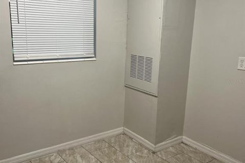 Condominio en alquiler en Orlando, Florida, 2 dormitorios, 77.11 m2 № 1901774 - foto 12