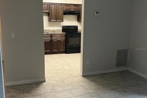 Condominio en alquiler en Orlando, Florida, 2 dormitorios, 77.11 m2 № 1901774 - foto 8