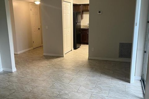 Condominio en alquiler en Orlando, Florida, 2 dormitorios, 77.11 m2 № 1901774 - foto 11