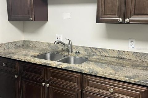 Condominio en alquiler en Orlando, Florida, 2 dormitorios, 77.11 m2 № 1901774 - foto 7