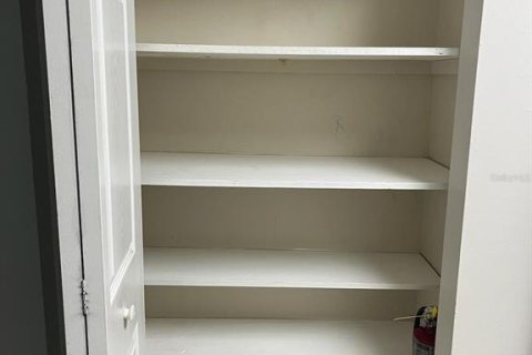 Condominio en alquiler en Orlando, Florida, 2 dormitorios, 77.11 m2 № 1901774 - foto 3