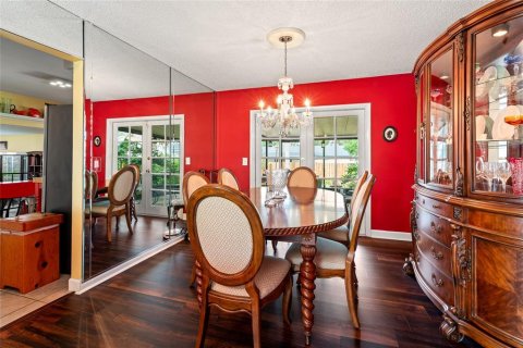 House in Tampa, Florida 4 bedrooms, 210.05 sq.m. № 1831697 - photo 15