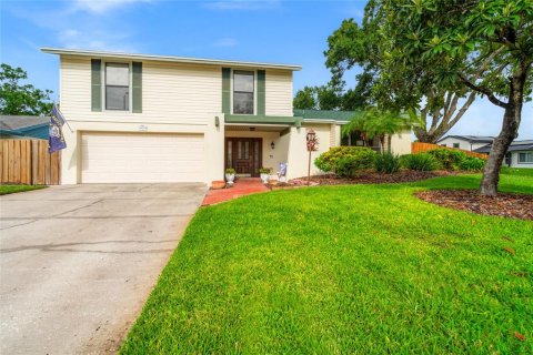 House in Tampa, Florida 4 bedrooms, 210.05 sq.m. № 1831697 - photo 4