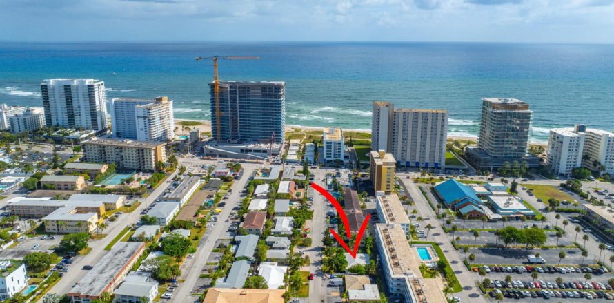 Townhouse in Pompano Beach, Florida 2 bedrooms, 144.18 sq.m. № 2083413