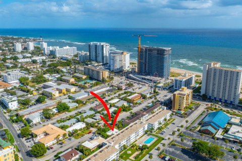 Townhouse in Pompano Beach, Florida 2 bedrooms, 144.18 sq.m. № 2083413 - photo 2