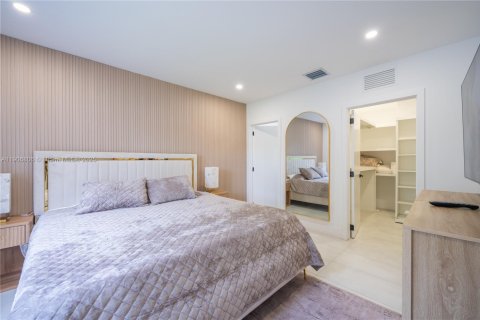 Villa ou maison à vendre à Miami, Floride: 3 chambres № 1966212 - photo 10