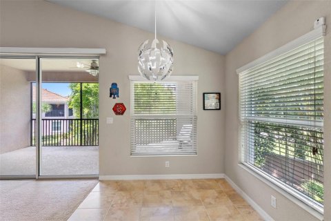 Condo in Davenport, Florida, 2 bedrooms  № 1887037 - photo 11