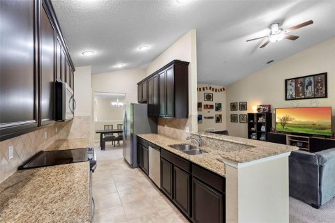 Condo in Davenport, Florida, 2 bedrooms  № 1887037 - photo 9