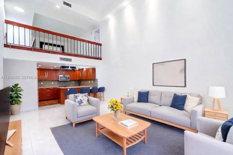 Townhouse in Aventura, Florida 3 bedrooms, 232.26 sq.m. № 1995061 - photo 5