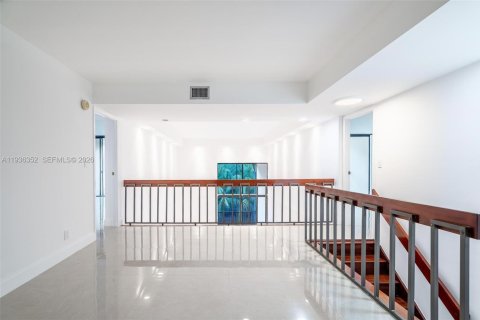 Townhouse in Aventura, Florida 3 bedrooms, 232.26 sq.m. № 1995061 - photo 14