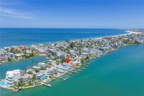 Casa en venta en Treasure Island, Florida, 3 dormitorios, 256.22 m2 № 1802299 - foto 7