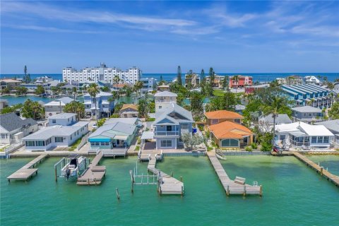 Casa en venta en Treasure Island, Florida, 3 dormitorios, 256.22 m2 № 1802299 - foto 3