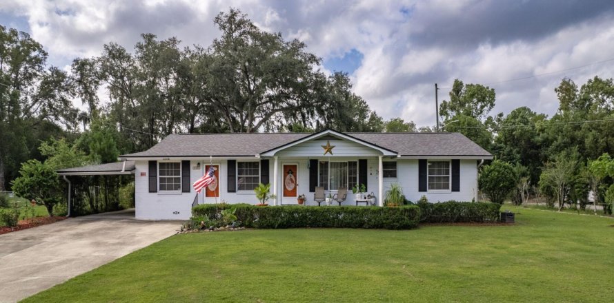 House in Jacksonville, Florida 3 bedrooms, 149.57 sq.m. № 774290