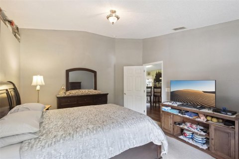 House in Kissimmee, Florida 4 bedrooms, 180.42 sq.m. № 2101101 - photo 8