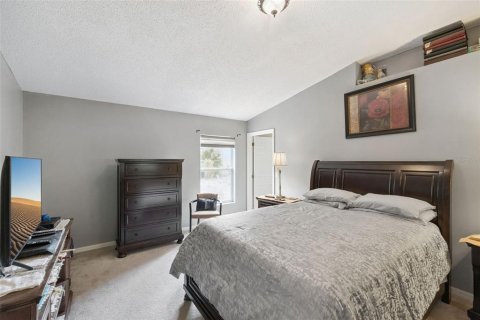 House in Kissimmee, Florida 4 bedrooms, 180.42 sq.m. № 2101101 - photo 10