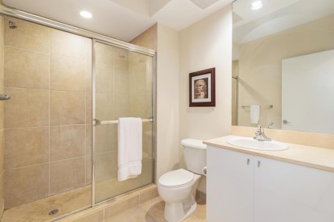 Condo in West Palm Beach, Florida, 2 bedrooms  № 2175468 - photo 15