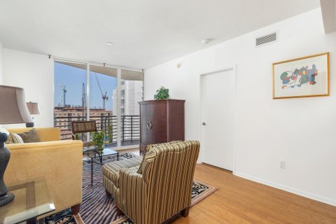 Condo in West Palm Beach, Florida, 2 bedrooms  № 2175468 - photo 4