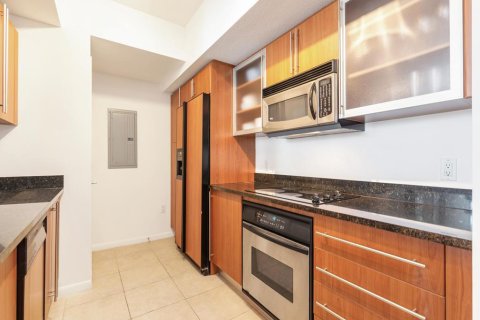 Condo in West Palm Beach, Florida, 2 bedrooms  № 2175468 - photo 8