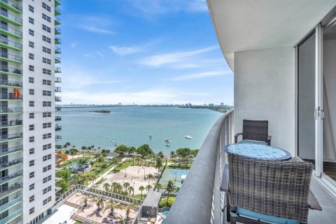 Condo in Miami, Florida, 1 bedroom  № 1997141